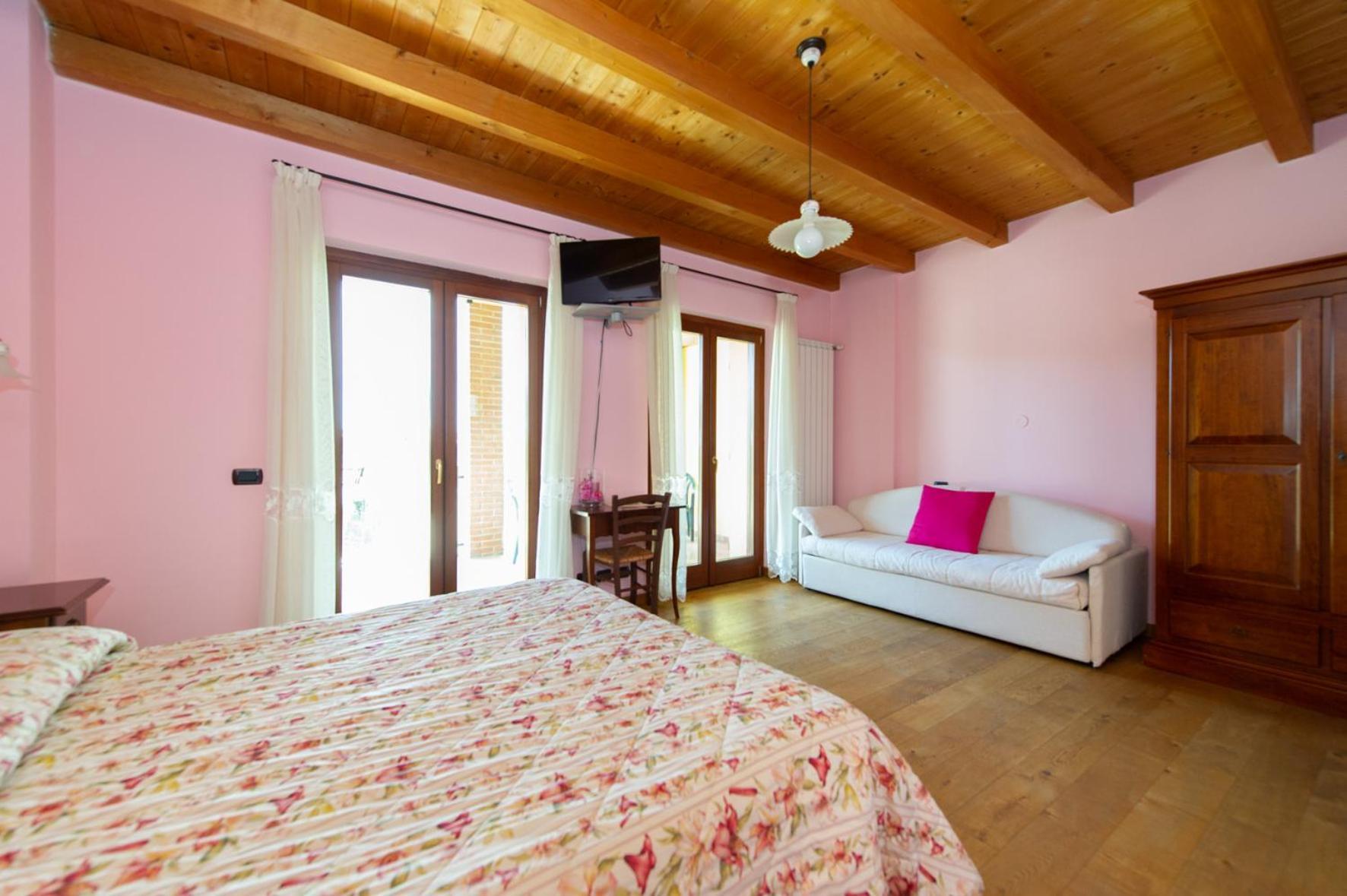 Agriturismo Lis Rosis Medea Eksteriør billede
