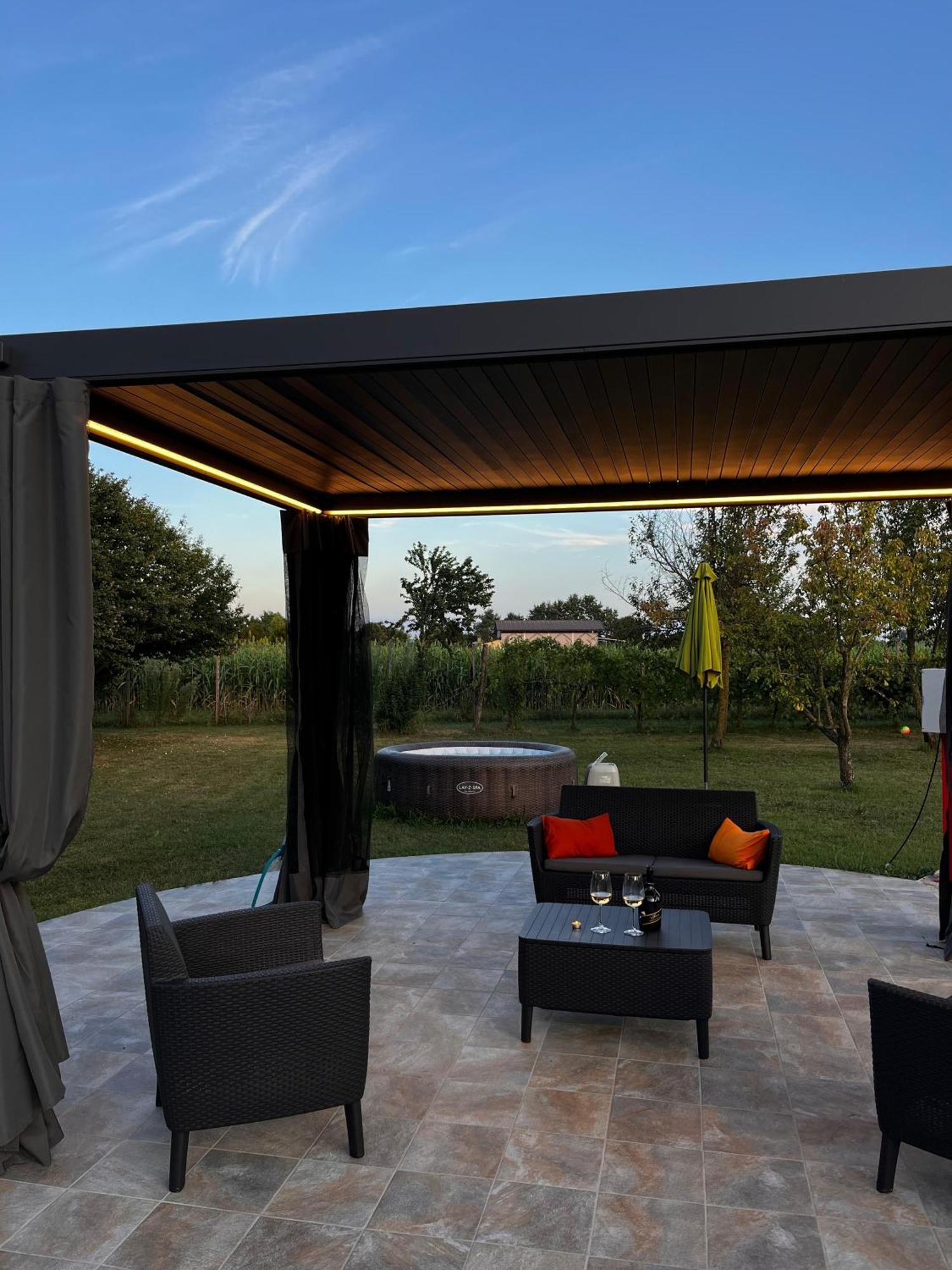 Agriturismo Lis Rosis Medea Eksteriør billede