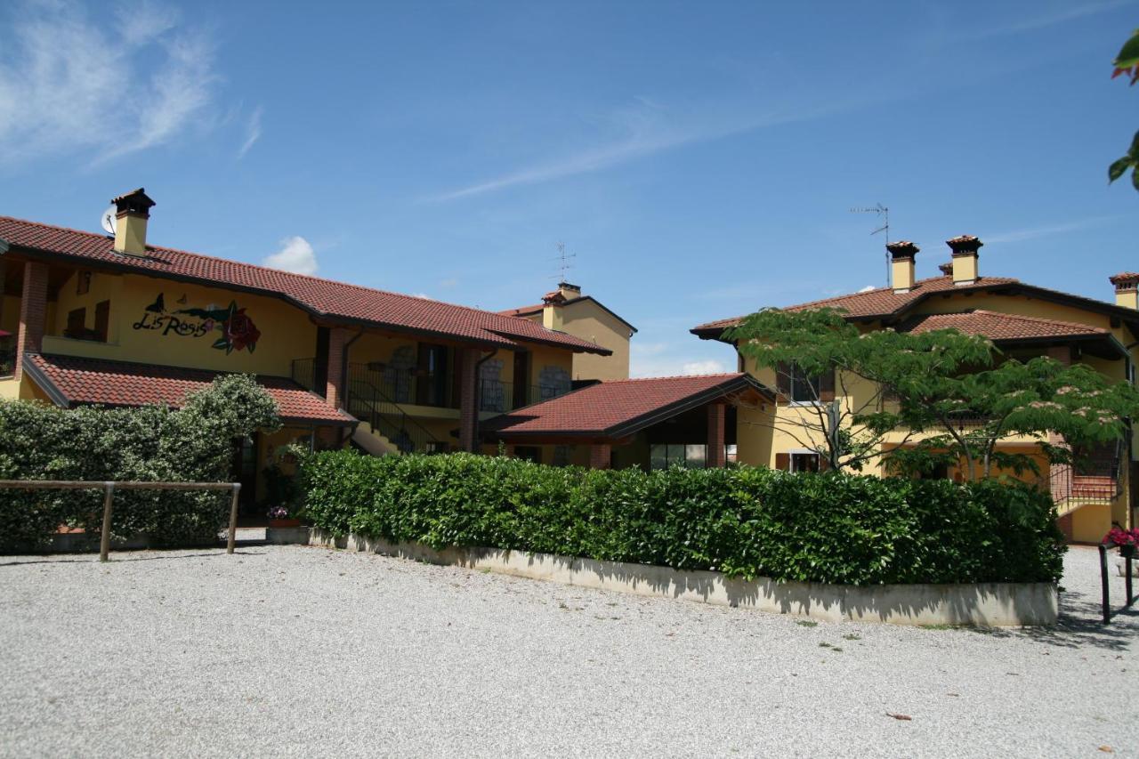 Agriturismo Lis Rosis Medea Eksteriør billede