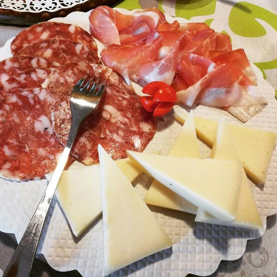 Agriturismo Lis Rosis Medea Eksteriør billede