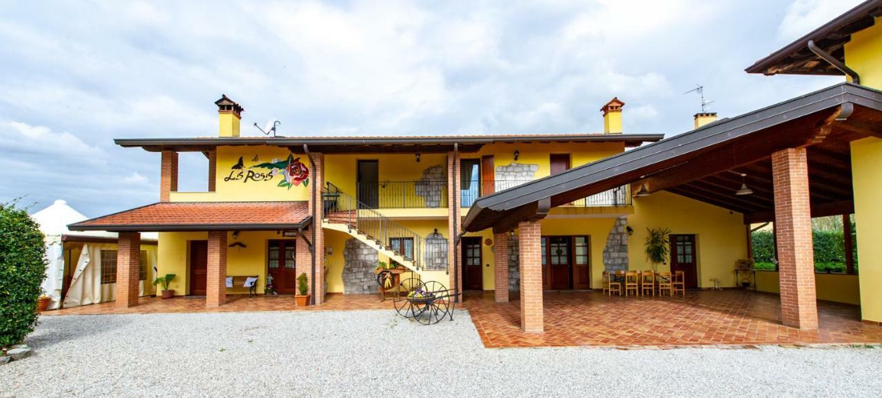 Agriturismo Lis Rosis Medea Eksteriør billede